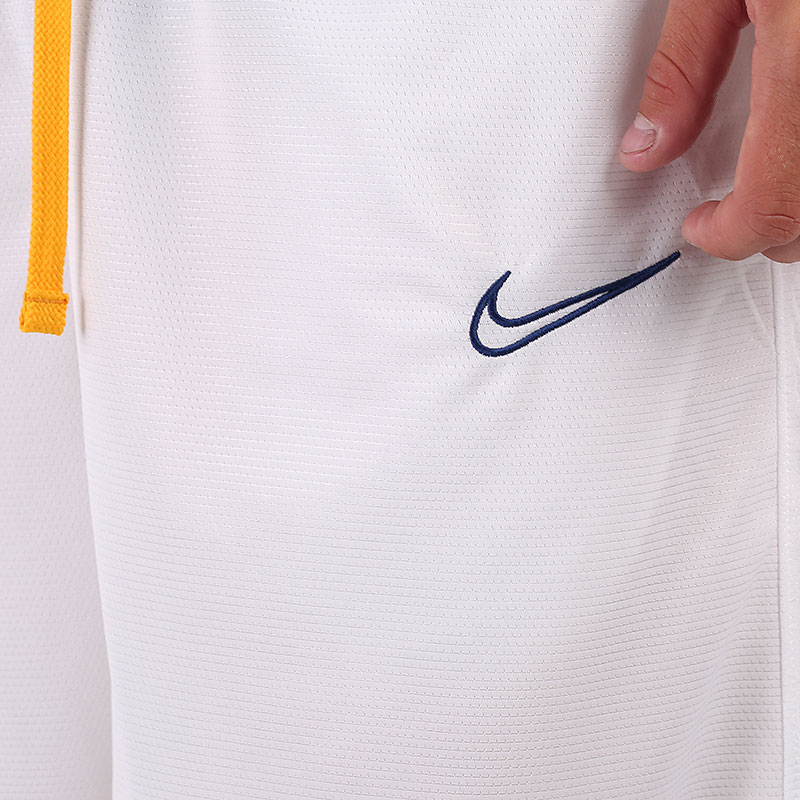 мужские белые шорты  Nike Dri-FIT DNA BV9446-101 - цена, описание, фото 3